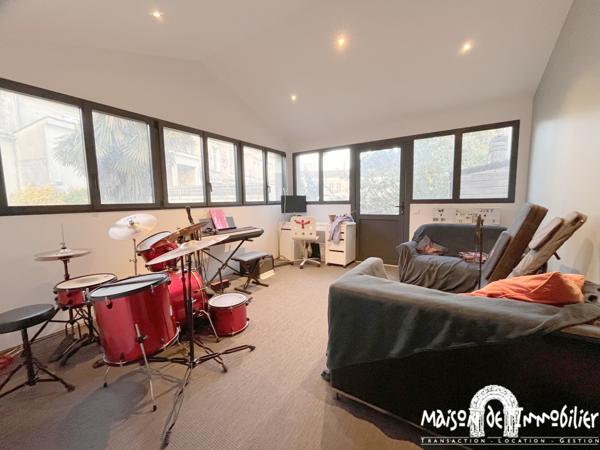 Vente Maison de charme - 256m² - 12 pièces - Au cœur du centre-ville de Cognac