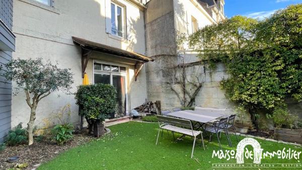 Vente Maison de charme - 256m² - 12 pièces - Au cœur du centre-ville de Cognac