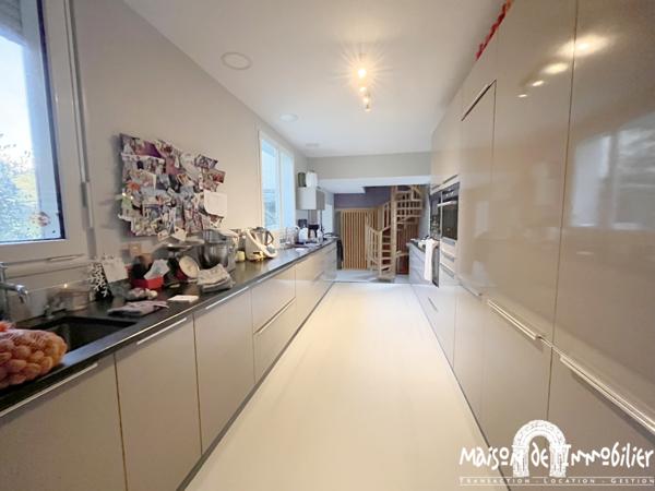 Vente Maison de charme - 256m² - 12 pièces - Au cœur du centre-ville de Cognac