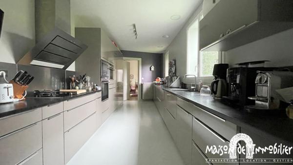 Vente Maison de charme - 256m² - 12 pièces - Au cœur du centre-ville de Cognac