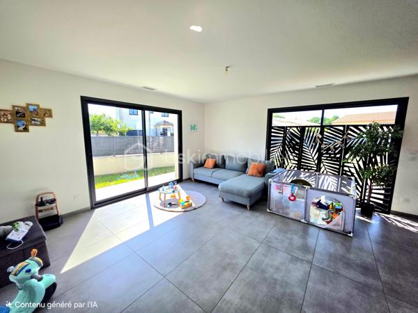 Mickaël GAUDISSARD vous propose cette villa RT 2012 de plain pied construite sur vide sanitaire en 2020.

Erigée sur une parcelle piscinable avec murs de clôtures de 450 m², vous disposez d'un stationnement privatif.
Découvrez cette prestation récente dans un lotissement calme et proche de toutes les commodités.

Elle se compose d'un espace entrée desservant la pièce de vie de 52 m² orientée Sud-Est pour une luminosité optimale avec ses 2 baies vitrées donnant accès aux terrasses Sud et Est, la cuisine équipée (four, micro-onde, lave vaisselle, plaque de cuisson, hotte aspirante) est ouverte sur le séjour et vous permet de profiter de moments conviviaux en famille ou entres amis, un cellier attenant fait également office de buanderie, vous y trouverez aussi un adoucisseur d'eau ainsi que le ballon thermo-dynamique pour l'eau chaude sanitaire.

L'espace nuit se compose de 3 chambres de 11.5 m², 13.6 m² et 15.5 m² dont 2 avec accès au patio de 24 m² orienté Nord-Ouest sans aucun vis a vis pour profiter de moments de détente au frais les jours de forte chaleur.
La salle d'eau se compose d'une douche italienne et d'un grand meuble vasque ainsi qu'un WC.

Le garage à été complètement aménagé en suite parentale de 24.2 m² avec sa salle d'eau privative et WC, vous disposez également d'un accès au patio et d'une baie vitrée  orientée Est, la suite parentale n'est pas déclarée en surface habitable.
Vous bénéficiez donc au total de 4 chambres dont 3 avec accès au patio, ou bien de 3 chambres et un bureau.

Afin d'optimiser votre confort, une pompe à chaleur alimente le système de climatisation réversible gainable, vous disposez du double vitrage avec chassis en aluminium et de volets roulants électriques.
Possibilité de réaliser un forage
Assainissement collectif
Pas de charges attenantes au lotissement, proximité voie ferrée.
Proche de toutes commodités, à 2 minutes à pieds de la zone commerciale de la croix d'or.
Taxe foncière : 1 300 € / An.

Info contact : Mickaël GAUDISSARD / 06 40 52 43 96.