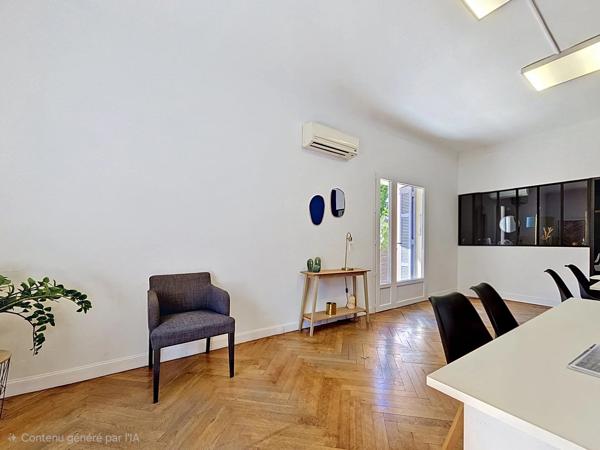 Vente                                                      Maison
                        
                     7 pièces                      239 m2                     à Cannes