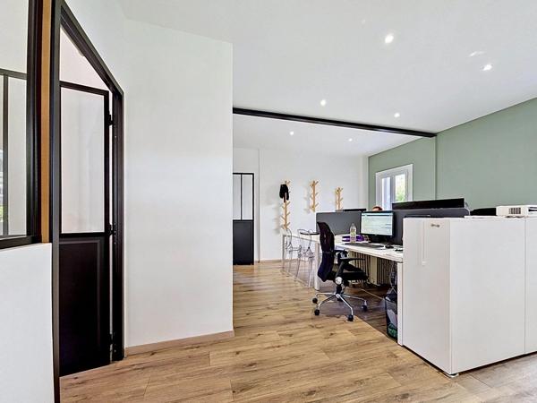 Vente                                                      Maison
                        
                     7 pièces                      239 m2                     à Cannes
