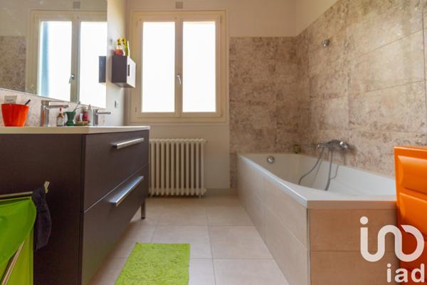 Maison à vendre 6 pièces 139 m² Saint-Léonard-de-Noblat