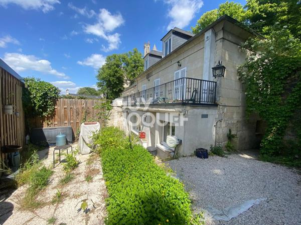 A 12 MN DE COMPIEGNE - AU PIED DU CHATEAU DE PIERREFONDS - MMEUBLE A vendre - REF. C2147