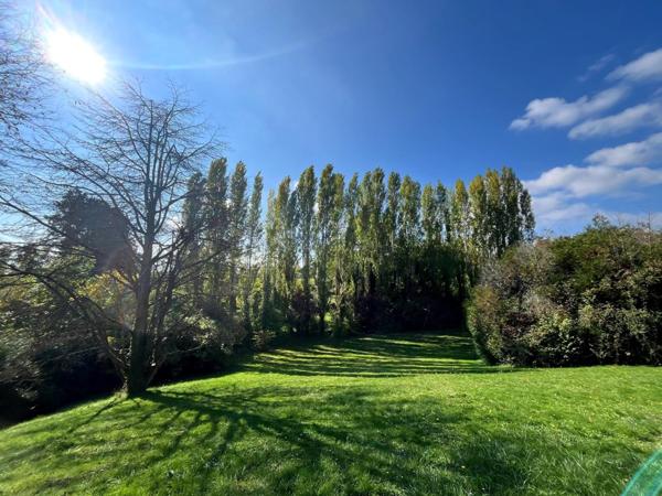 TERRAIN D’EXCEPTION À GUENTRANGE – 1 267 m² CONSTRUCTIBLES – ENVIRONNEMENT PRIVILÉGIÉ