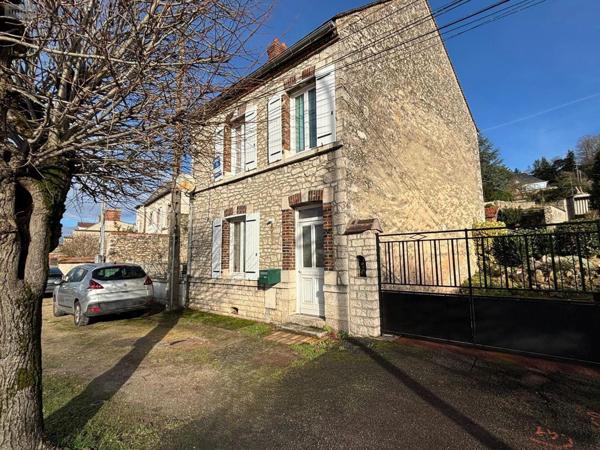 Maison de ville à vendre à Souppes-sur-Loing en Seine-et-Marne (77460), ref : 142   
gare