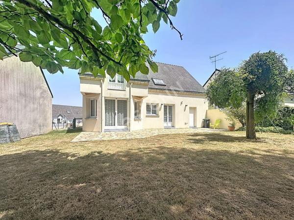 Maison à vendre à ANCENIS quartier bois jauni avec trois chambres, garage et jardin.