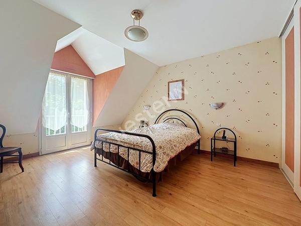 Maison à vendre à ANCENIS quartier bois jauni avec trois chambres, garage et jardin.