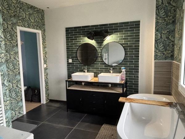 Location Maison 5 pièces 143 m2 à Morancez