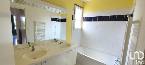 Maison à vendre 4 pièces 82 m² Saint-Jean-d'Angély