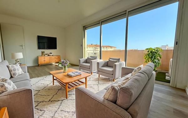 Appartement à vendre    2 pièces • 51,50 m2 Saint-Raphaël