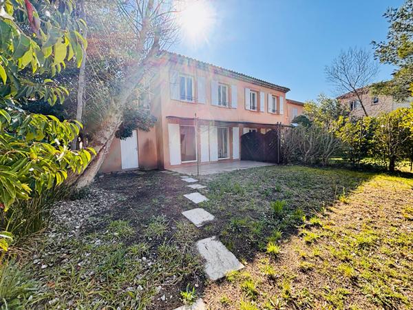 Maison Golf de Pont Royal  3 chambres garage et piscine