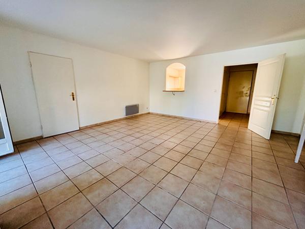 Maison Golf de Pont Royal  3 chambres garage et piscine