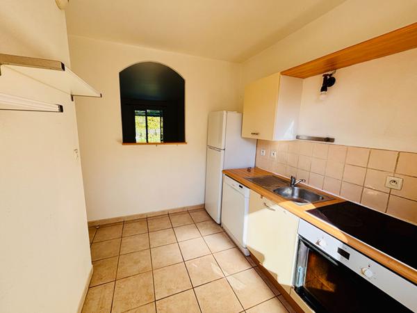 Maison Golf de Pont Royal  3 chambres garage et piscine