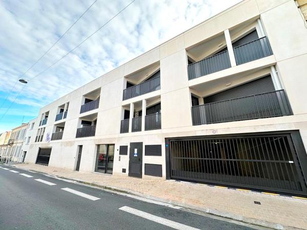 Parking · Location Bordeaux (33000)