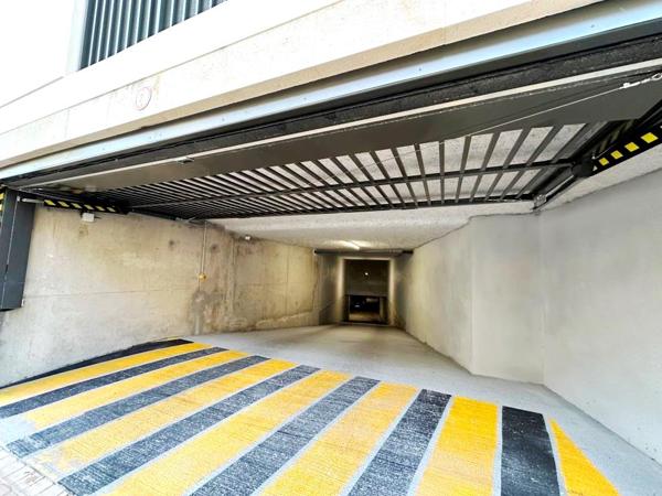 Parking · Location Bordeaux (33000)