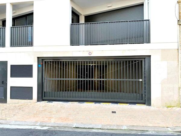Parking · Location Bordeaux (33000)