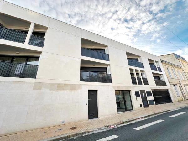 Parking · Location Bordeaux (33000)