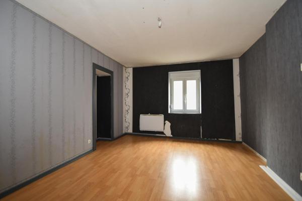 À Vendre – Immeuble avec potentiel locatif intéressant