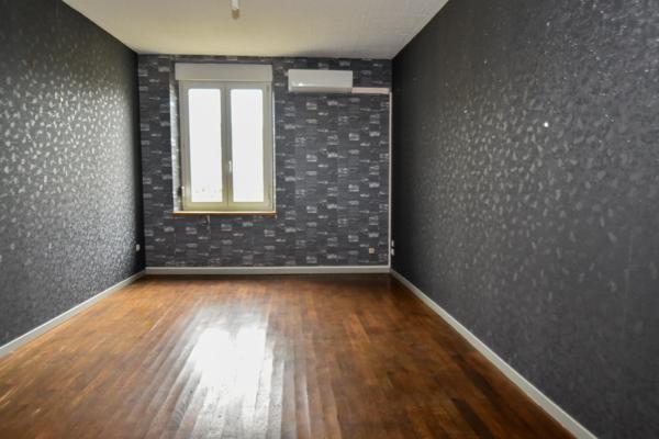 À Vendre – Immeuble avec potentiel locatif intéressant