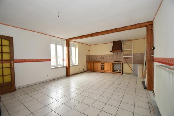 À Vendre – Immeuble avec potentiel locatif intéressant