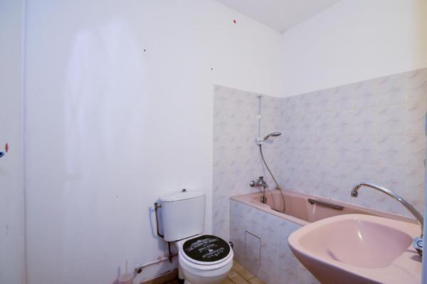 À Vendre – Immeuble avec potentiel locatif intéressant