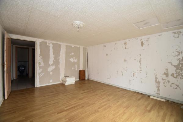 À Vendre – Immeuble avec potentiel locatif intéressant