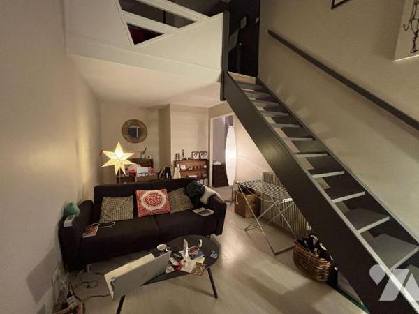 A VENDRE, Gironde, BORDEAUX CAUDERAN, dans un secteur calme proche de la place Mondesir, dans u...