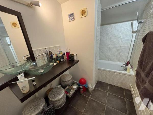 A VENDRE, Gironde, BORDEAUX CAUDERAN, dans un secteur calme proche de la place Mondesir, dans u...