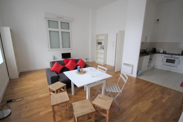 A LOUER : T3 à LILLE • Rue Macquart - QUAI DU WAULT • 1 190 € CC • Réf. 00011-001