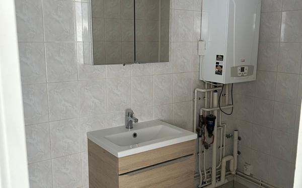 Maison à louer    2 pièces •  Desvres