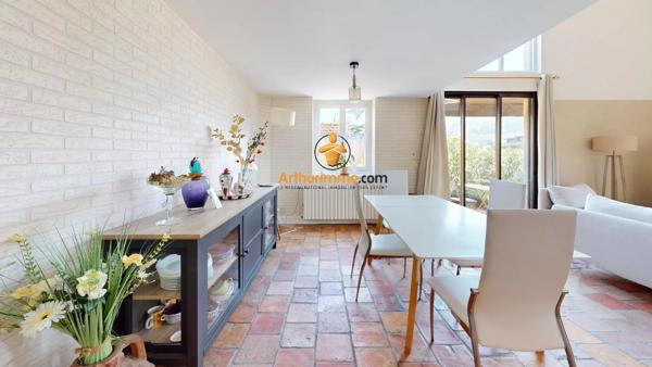 Vente                                                      Maison
                        
                     4 pièces                      109 m2                     à Lourdes