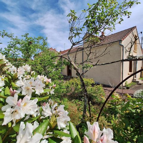 Maison 3 chambres avec beau jardin