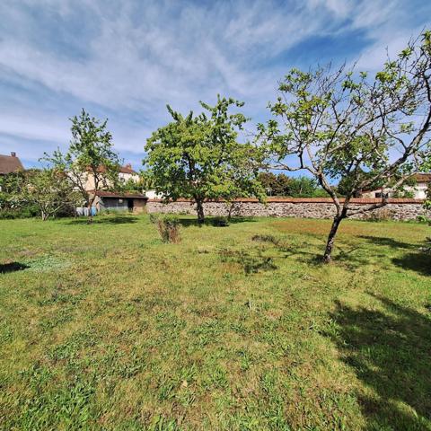 Maison 3 chambres avec beau jardin
