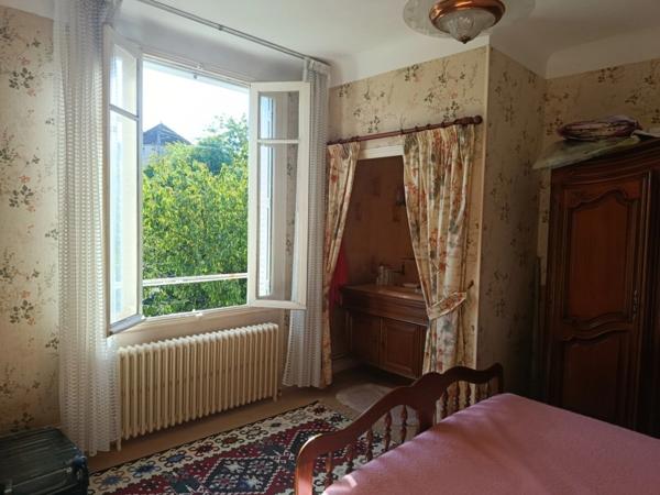 À Sauvigny-les-Bois, jolie maison familiale avec dépendances et grand terrain
