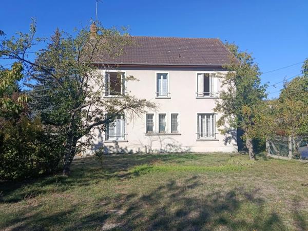 À Sauvigny-les-Bois, jolie maison familiale avec dépendances et grand terrain