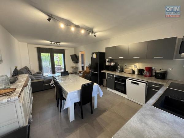A louer superbe appartement de type F3 MEUBLE, résidence récente, secteur calme