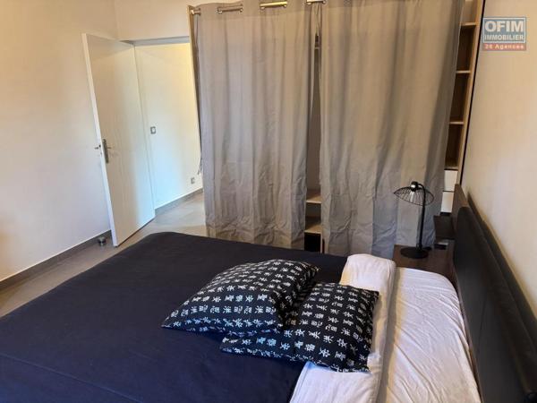 A louer superbe appartement de type F3 MEUBLE, résidence récente, secteur calme