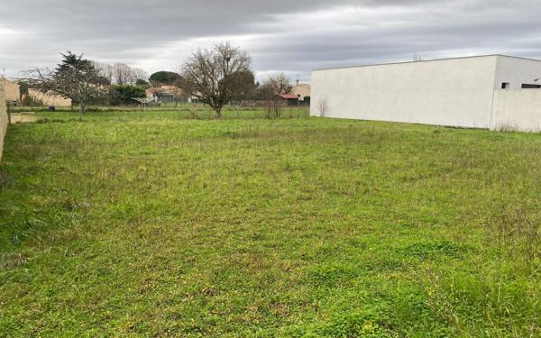 Terrain à vendre    Étaules