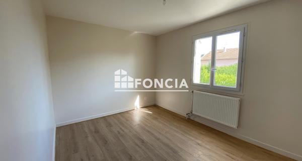Location Maison 6 pièces 105.78 m² - Tournon-sur-rhône 07300