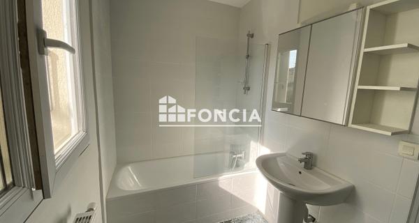 Location Maison 6 pièces 105.78 m² - Tournon-sur-rhône 07300