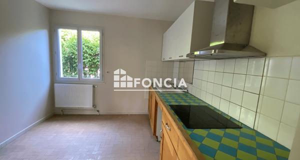 Location Maison 6 pièces 105.78 m² - Tournon-sur-rhône 07300