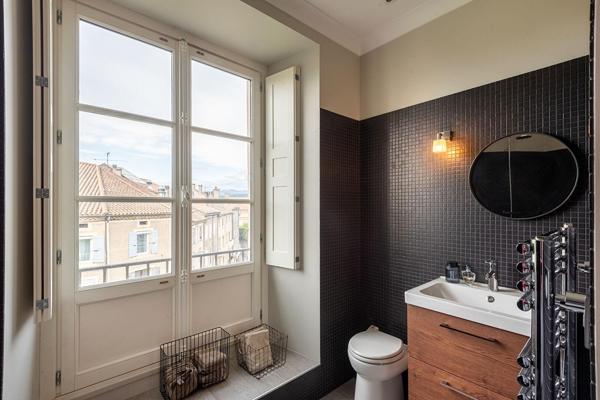 Appartement haussmannien rénové en centre ville