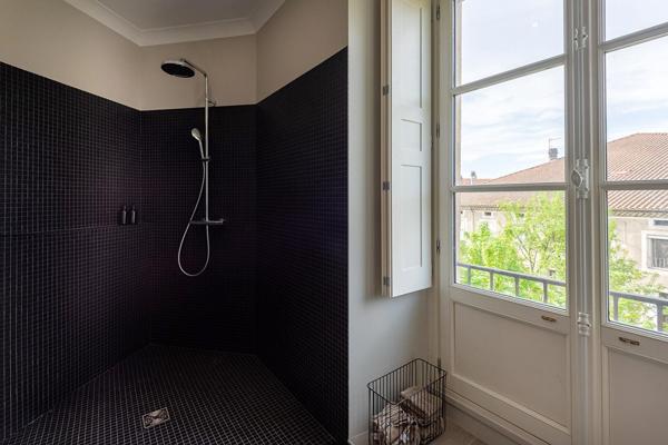 Appartement haussmannien rénové en centre ville