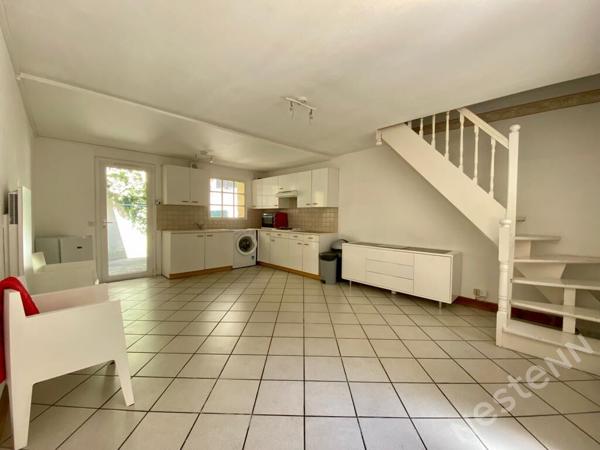 AGEN - Appartement de type 2 bis meublé avec cour