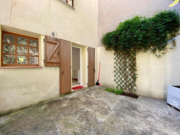 AGEN - Appartement de type 2 bis meublé avec cour