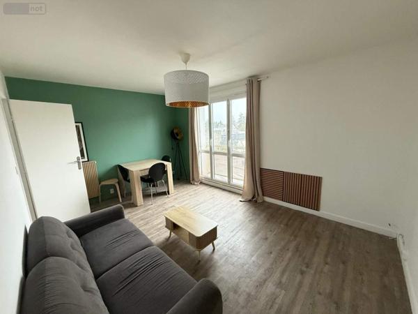 Appartement à louer à Noyal-sur-Vilaine en Ille-et-Vilaine (35530), ref : 019/5505