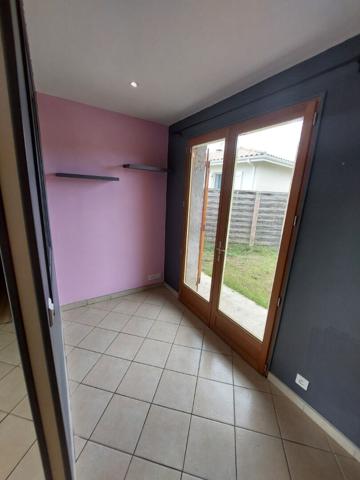 A louer LUCBAREZ ET BARGUES Maison de plain-pied garage suite parentale et 2 chambres
