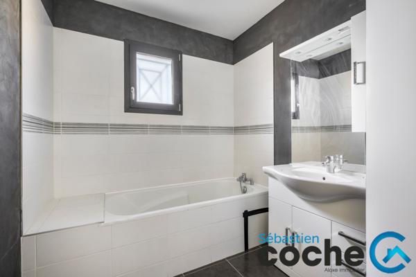 Satolas-et-Bonce (38290) Maison T4 de 2018 de Plain Pied ''Haut de Bonce''